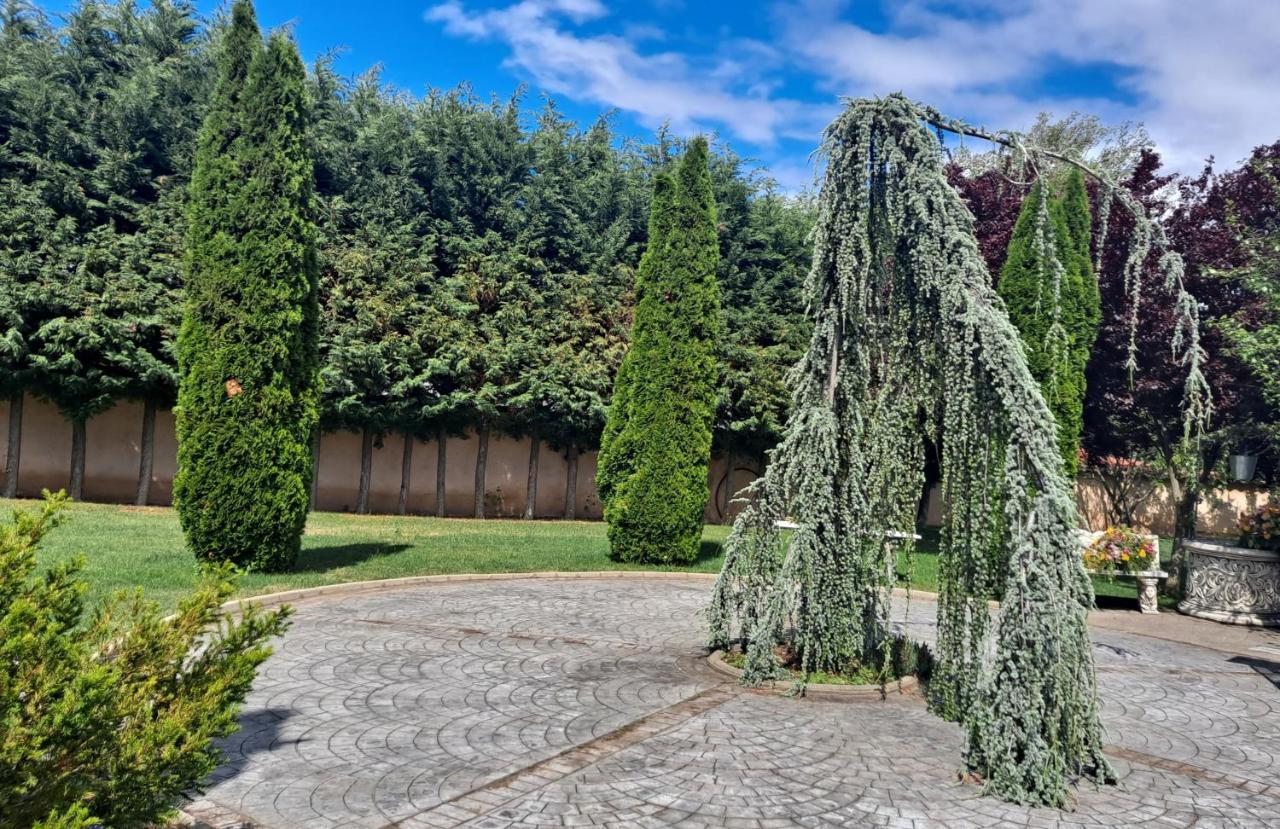 Palacio Del Conde De Rebolledo Villaviciosa de la Ribera ภายนอก รูปภาพ