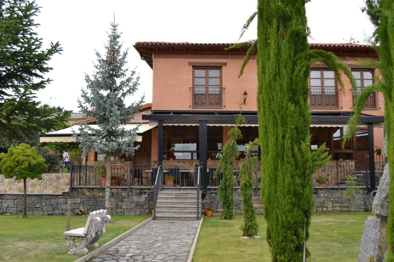 Palacio Del Conde De Rebolledo Villaviciosa de la Ribera ภายนอก รูปภาพ