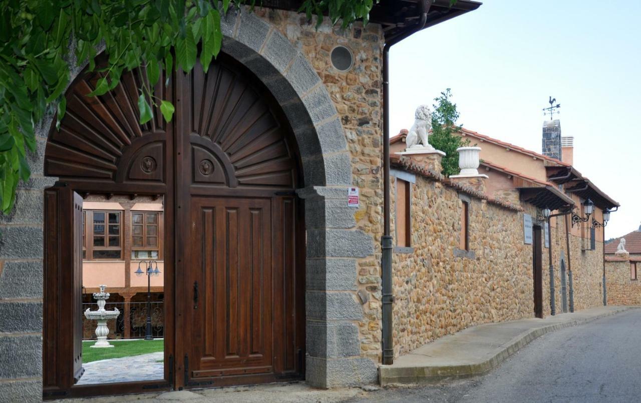 Palacio Del Conde De Rebolledo Villaviciosa de la Ribera ภายนอก รูปภาพ