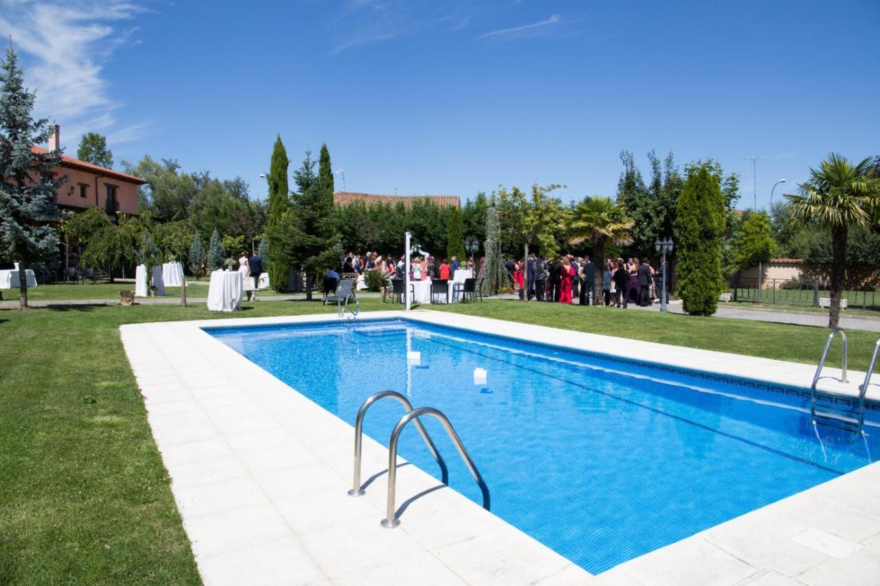 Palacio Del Conde De Rebolledo Villaviciosa de la Ribera ภายนอก รูปภาพ